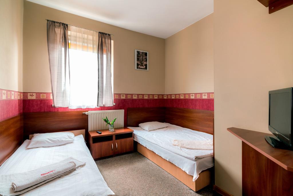 Aparthotel Tamada à Ozorków Chambre photo