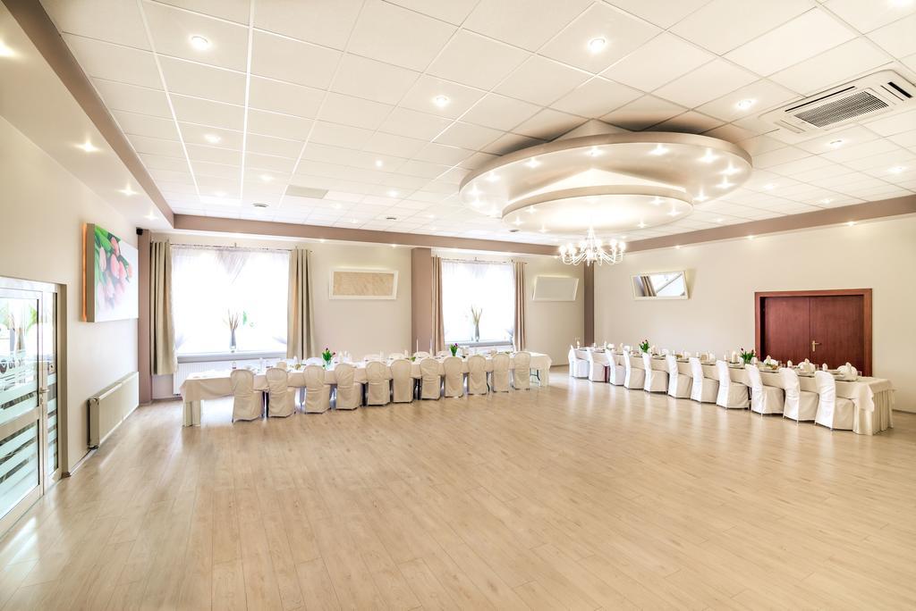 Aparthotel Tamada à Ozorków Extérieur photo
